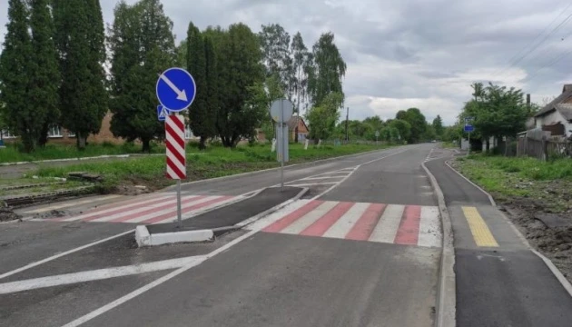 На Житомирщині відремонтували 6 кілометрів місцевої дороги