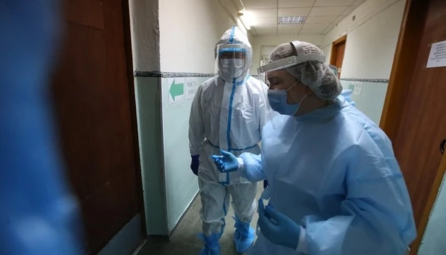 У Києві за добу всі померлі від COVID-19 - чоловіки