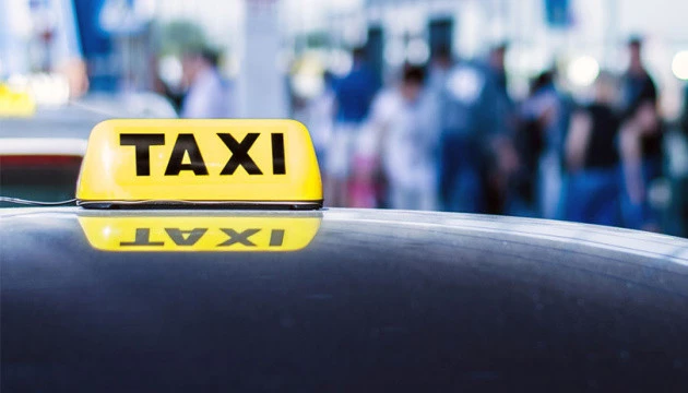 Водії таксі Bolt, Uber, Uklon купуватимуть патент - Мінінфраструктури