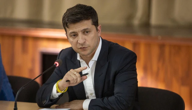 Зеленський відкликав законопроєкт про розпуск КСУ