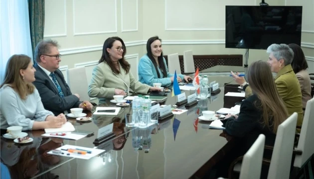 Україна та Канада зацікавлені у спільному розвитку проєктів з підтримки підприємництва - Свириденко