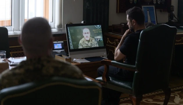 Зеленський заслухав доповідь командувача ОК «Схід»