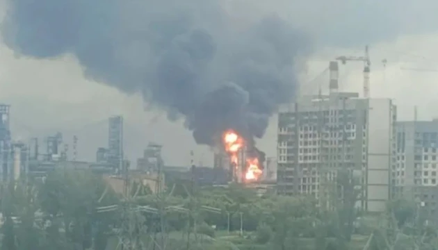 Сили оборони уразили Тюменський НПЗ