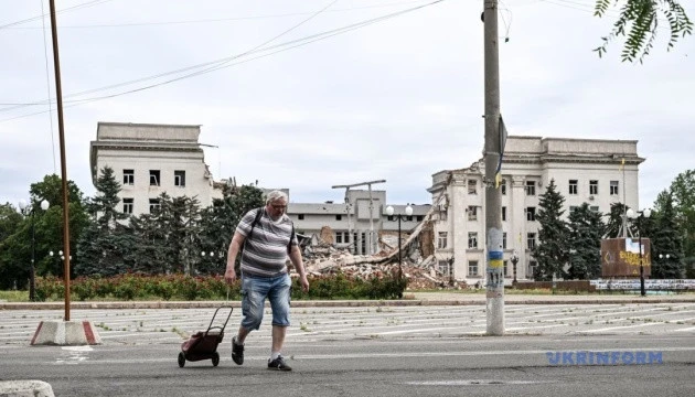 Прифронтовий Херсон, відновлене обличчя та «Коргія»