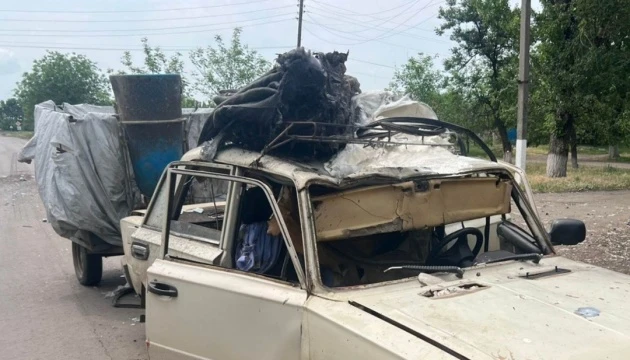 Росіяни вдарили дронами по автобусу і цивільному авто на Донеччині - двоє загиблих, четверо поранених