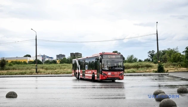 Запоріжжя безкоштовно отримало автобуси від міжнародних партнерів
