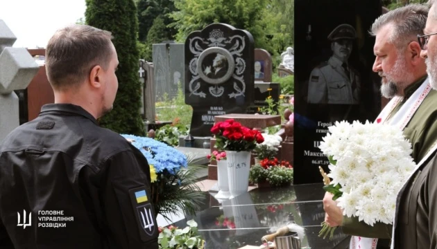 Буданов вшанував пам’ять генерал-майора ГУР Шаповала, який загинув внаслідок теракту у Києві