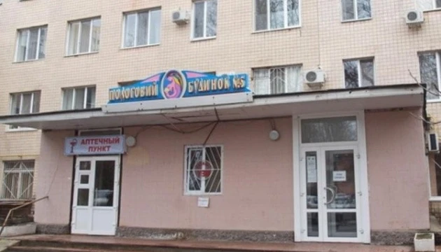 В Одесі розслідують смерть немовляти у пологовому будинку, мати звинувачує лікарку