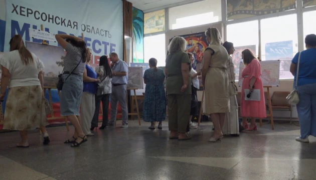 Окупанти влаштували у Генічеську виставку на честь дня «імперського» Херсона - Центр нацспротиву