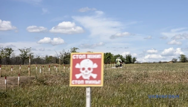 Підрозділи Міноборони у липні розмінували понад 5 тисяч гектарів
