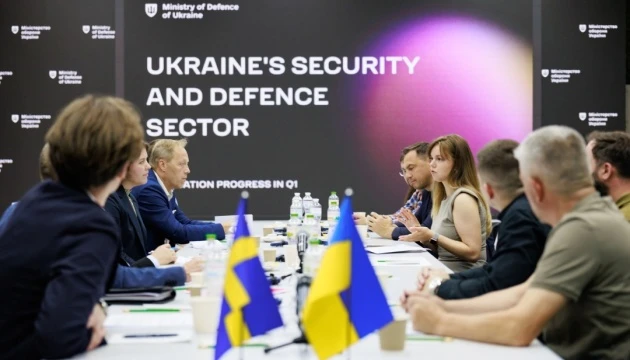 Україна та Швеція обговорили співпрацю у сфері військового космосу