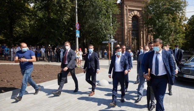 У дороги та мости цьогоріч вкладуть більш як 80 мільярдів - Зеленський