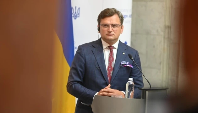 Україна закрила кордони для збереження здоров’я громадян — Кулеба