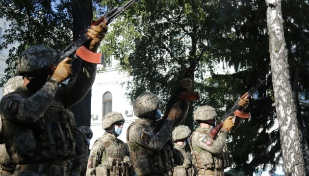 Президент вручив нагороди загиблих захисників України їх родичам