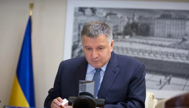 Очільник МВС поспілкувався з ув’язненим в Італії нацгвардійцем Марківим
