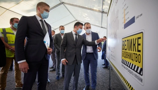На Дніпропетровщині відремонтують майже 250 км доріг державного значення