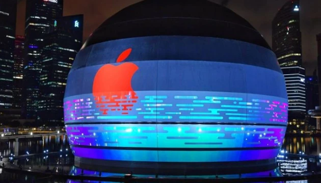 Apple в Сінгапурі відкриває перший у світі магазин на воді