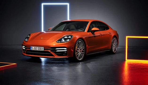 Porsche представив седан, що розганяється до 315 кілометрів