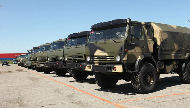 Росія перекинула на Донбас військову техніку та дрони - розвідка