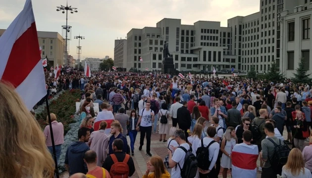 Пів мільярда доларів: у Лукашенка порахували збитки від протестів