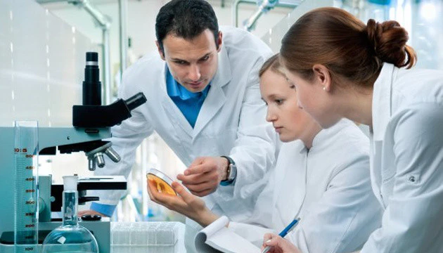 З Росії щорічно емігрує близько 1% науковців - розвідка