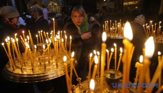 В Україні за 10 років знизилася частка тих, хто вважає себе православними