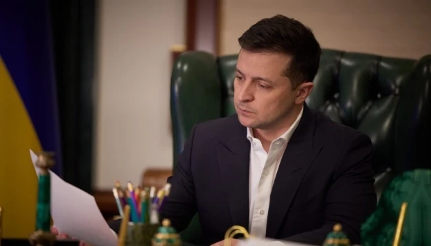 Зеленський заявляє, що Росія затягує зустріч із Путіним