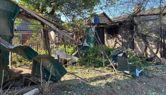 Ворог обстріляв Нікополь і дві громади Дніпропетровщини: зруйновані будинки, магазин і ЛЕП