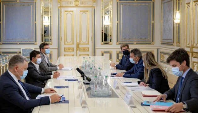 Зеленський зустрівся з президентом МКЧХ перед його візитом на Донбас