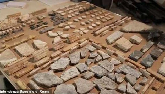 Мармурові сходи та зуб ведмедя: у Римі знайшли рештки палацу Калігули