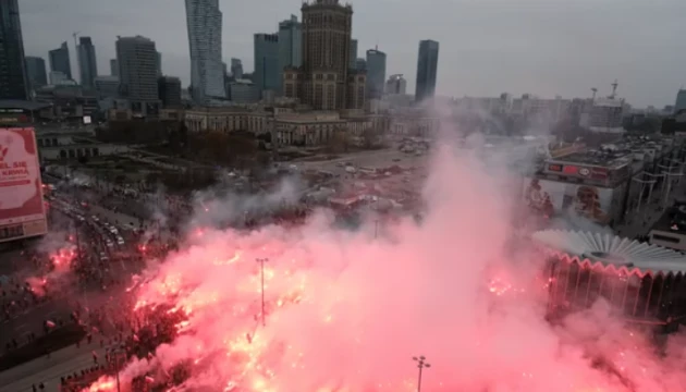 У Варшаві на марші націоналістів сталися сутички - поліція застосувала гумові кулі