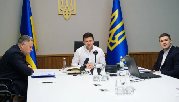 Зеленський провів відеорозмову з президентом Microsoft