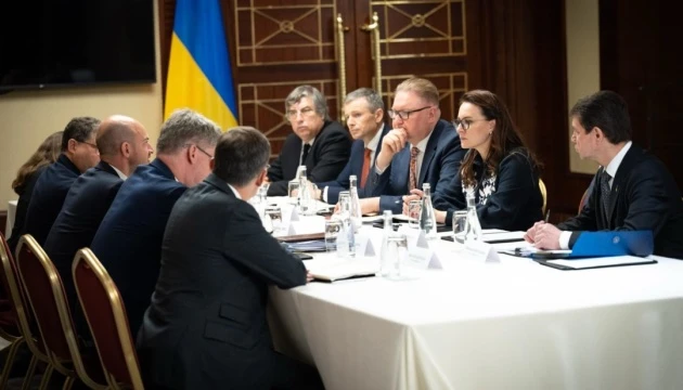 Військова допомога, спільне виробництво зброї та відбудова: Свириденко провела зустріч із Барро