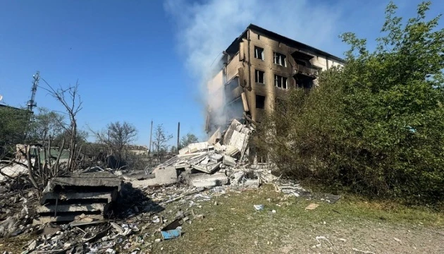 Росіяни вночі вдарили ФАБами по житловій забудові Костянтинівки - під завалами можуть бути двоє людей