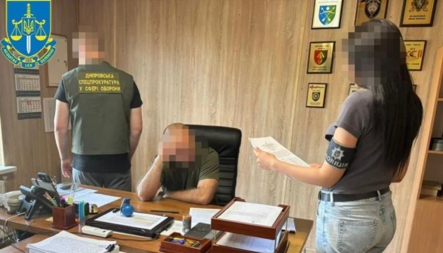 Заступник командира отримав підозру через незаконні виплати сержанту понад 700 тисяч