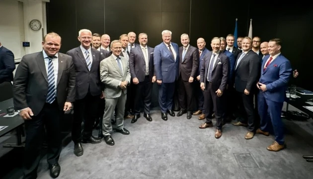 Сибіга розпочав візит до Фінляндії із зустрічі з оборонними компаніями