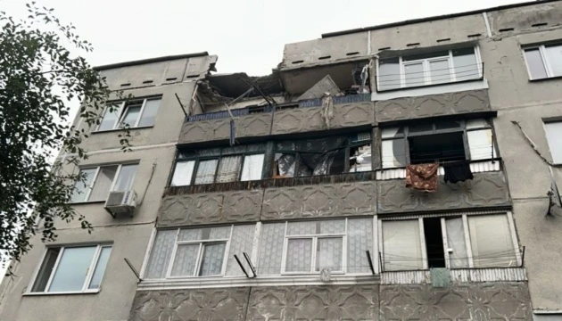 Ворог масовано атакував Павлоград - пошкоджені пожежна частина, підприємства та багатоповерхівка