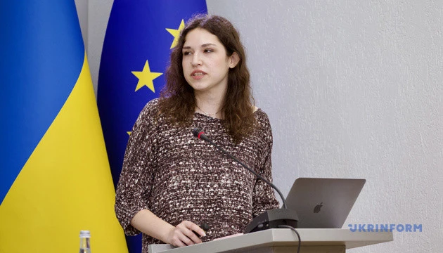 Рух «Чесно» отримав відповіді на звернення тільки від 27% народних депутатів
