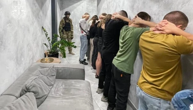 На Дніпропетровщині викрили шахрайську мережу з надання фінансових послуг