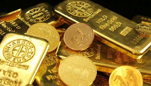 Ціни на золото наблизилися до рекордних $4000 за унцію