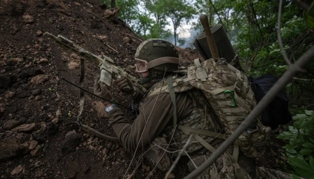 На фронті за добу сталися 214 боєзіткнень, найгарячіше - на Покровському і Новопавлівському напрямках