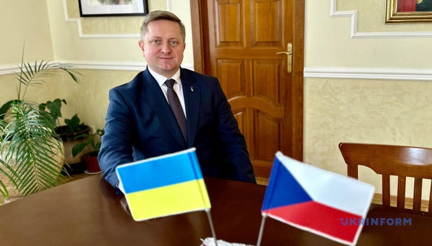 Опрацьовуються плани відпочинку і реабілітації українських дітей у Чехії - посол Зварич