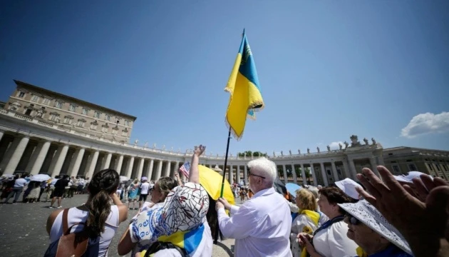 Папа Лев XIV під час недільної молитви привітав українських паломників