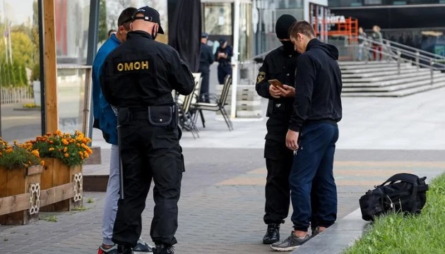 Влада Білорусі «готується» до Маршу народовладдя: стягує спецтехніку, відключає інтернет