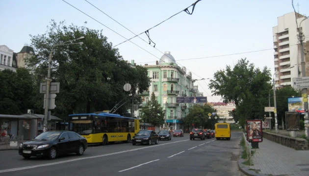 На Львівській площі з'явився сквер Анни Київської