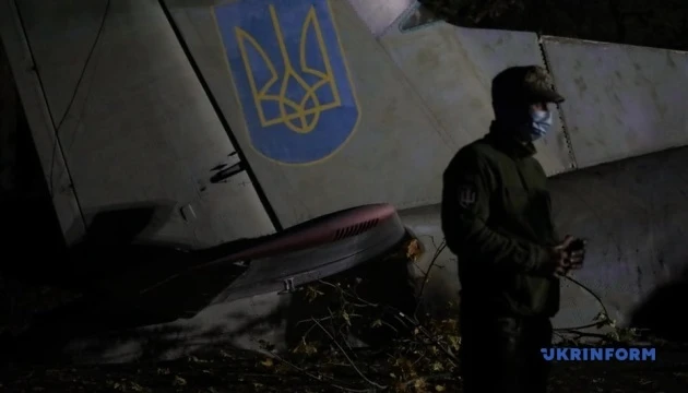 Геращенко - про авіатрощу: Пілот був спокійний і готувався садити літак на одному двигуні