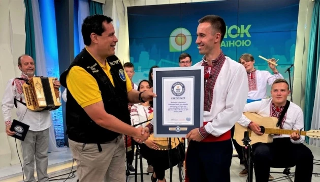 Жашківський ансамбль інструментів, зроблених із сірників, потрапив до Книги рекордів Гіннесса