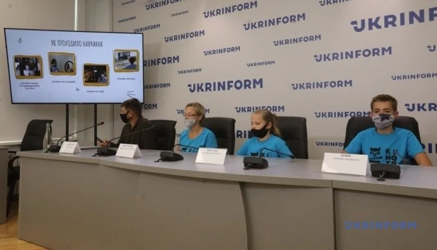 В Укрінформі презентували кіноальманах, знятий дітьми з порушеннями слуху