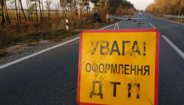 На Сумщині Audi в’їхав у відбійник, четверо загиблих