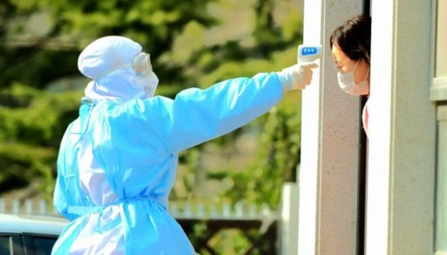 У Китаї на COVID-19 протестують дев'ятимільйонне місто